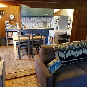 Chalet Petit Savoyard, Domancy